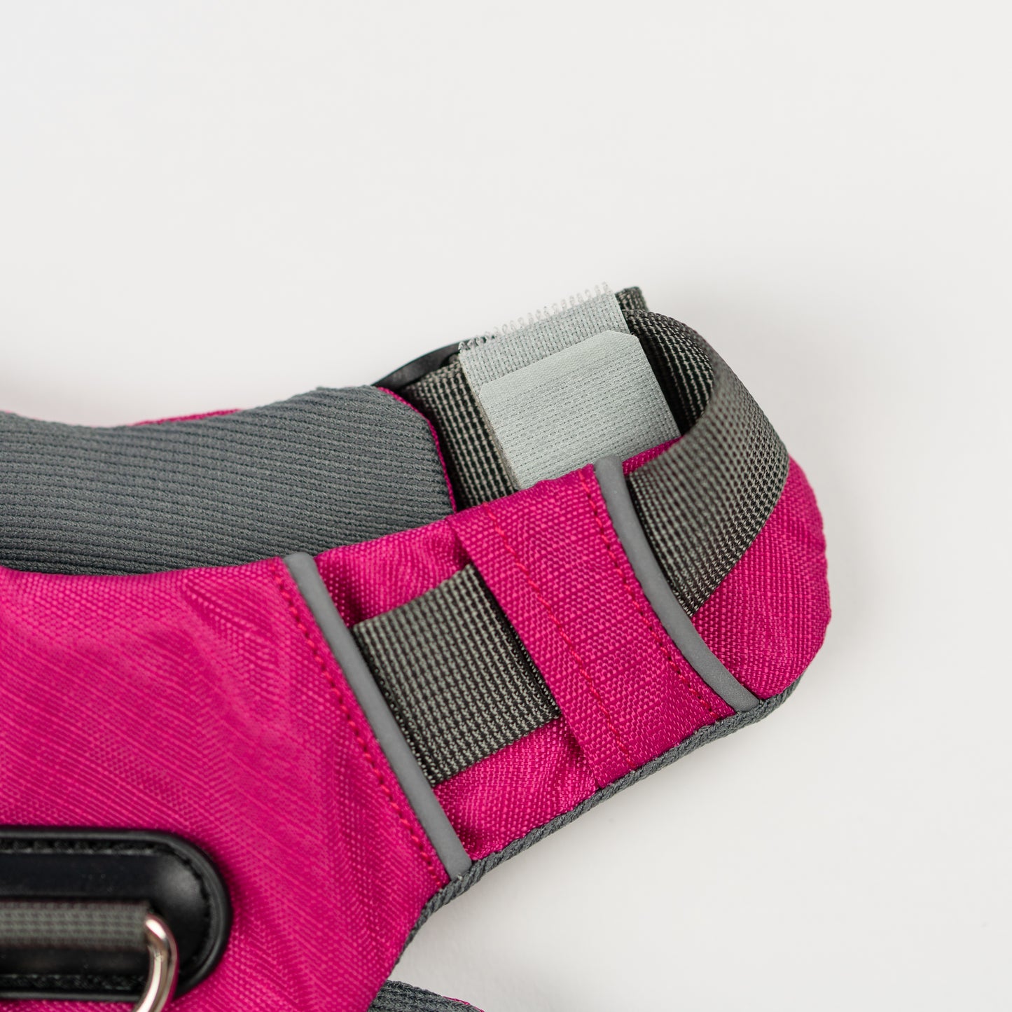 Millvue Raspberry Pink EZ Fit™ 狗背带 - 批发
